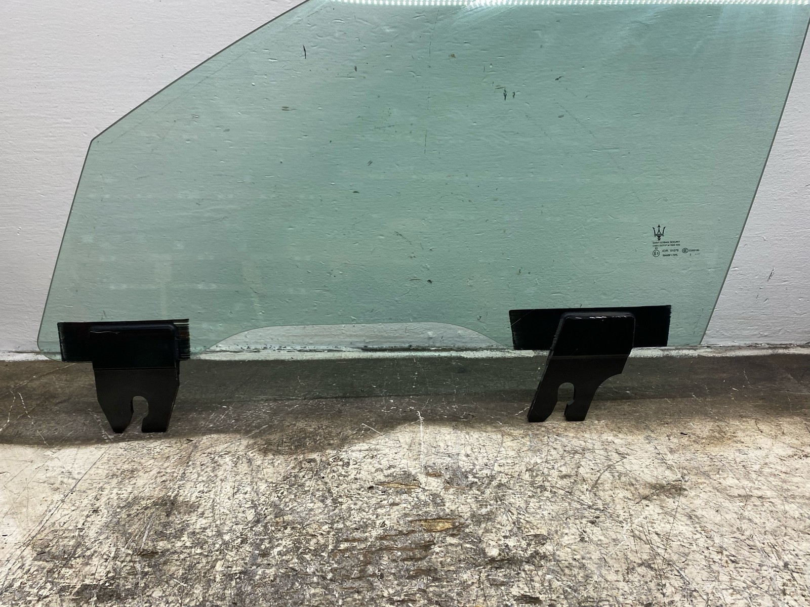 2017-2024 MASERATI LEVANTE OEM FRONT LEFT DOOR WINDOW GLASS PANEL