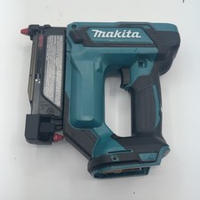 Makita XTP02 18V LXT Li-Ion Cordless Pin Nailer 23-Gauge 1 3/8" Tool Only