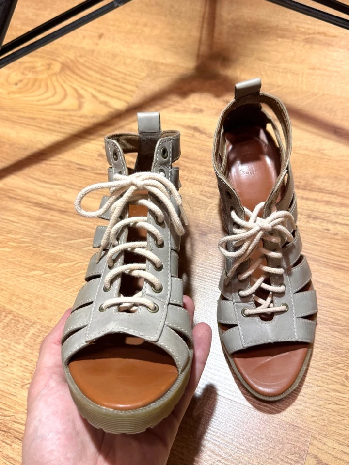 Sandalias Dr. Martens Mona Gladiador Tacón Cuña Zapatos Gris Claro Talla EU38 UK5 US7 Foto 4 de 4