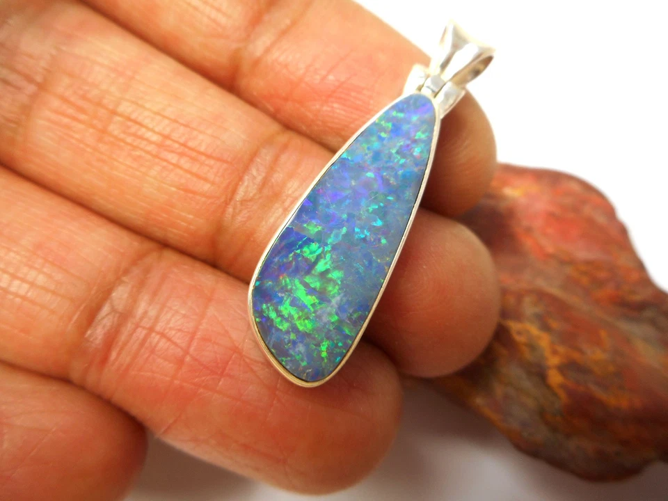 Colgante de piedras preciosas de ópalo australiano natural de plata de ley 925 Foto 2 de 4