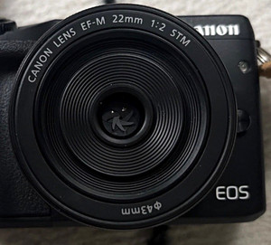 Canon EF-M 5985B002 22mm F/2.0 STM Lens