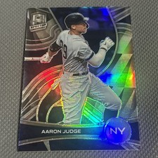 2022 Chronicles Aaron Judge Spectra Holo #37 Yankees