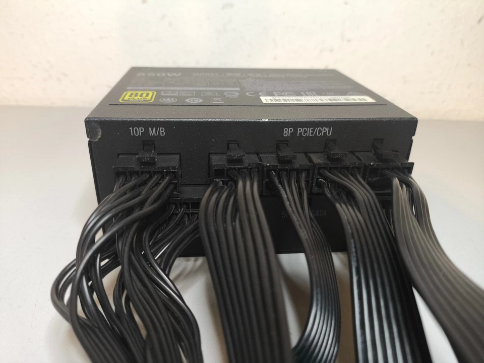 [TESTVIDEO] Cooler Master V-Series V850 SFX 850W - 80+ Gold Netzteil SFX 3.42 - Bild 4 von 4