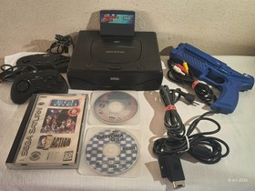 Sega Saturn  Console MK-80000A Black 3 Games 2 Controllers/Light Gun, Memory Crd