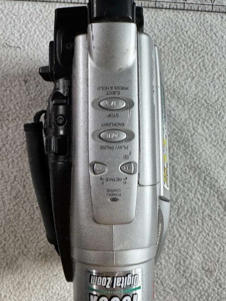 JVC GR-SXM37U Camcorder -  Silver - Image 3 of 4