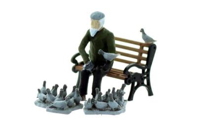 Feed your hungry Pigeons....O Scale Man on bench feeding a flock FINISHED