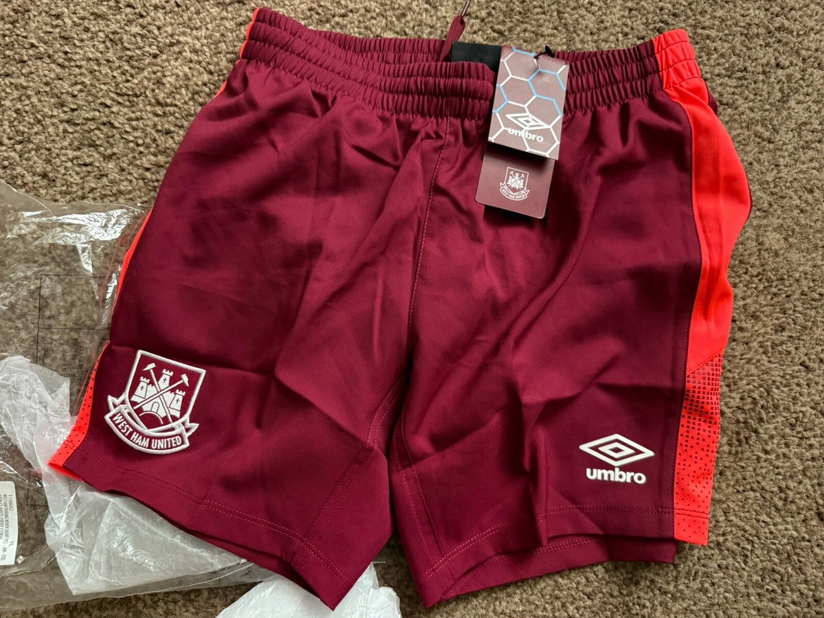 Umbro West Ham 2015/16 Training Shorts Large Boys