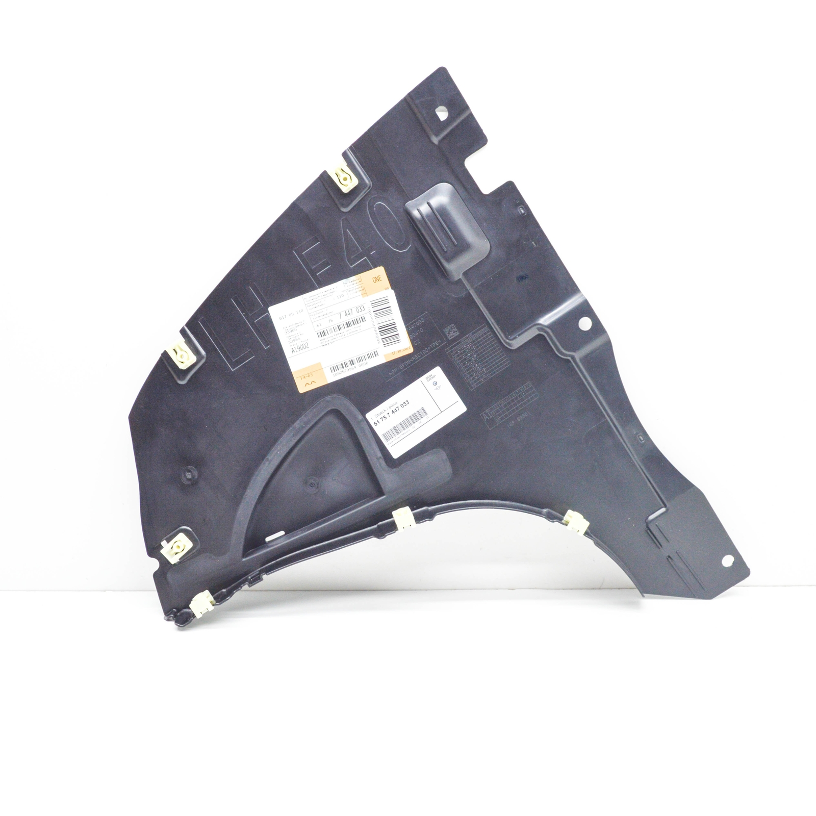 NEWBMW1F40FRONTLEFTWHEELARCHCOVER51757447033ORIGINAL51-75-7-447-03<wbr>3