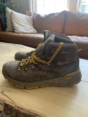 Danner Mountain 600 Hiking Boots, Size 
