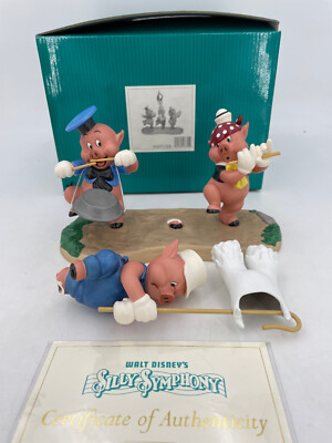 The Three Little Pigs Dancing 完成品 Walt Disney Classics -Three Little Pigs - Triumphant Trio