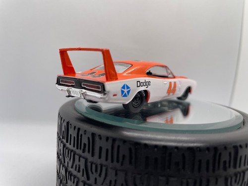 M2 1969 Dodge Daytona Hemi Stock Car - Picture 8 of 11