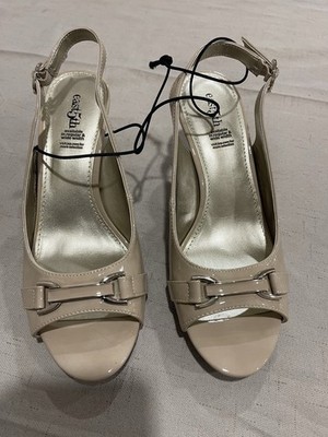 Women s east 5th pump, 8.5M, 3'' heels, patent leather, beige, very comfortable.