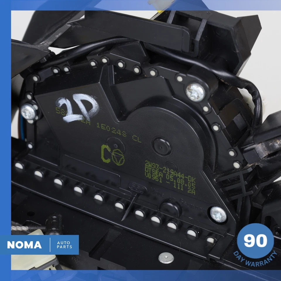 Actuador de cierre de puerta delantera derecha Jaguar X350 XJ8 2006 2W9219A44DK fabricante original Foto 2 de 4