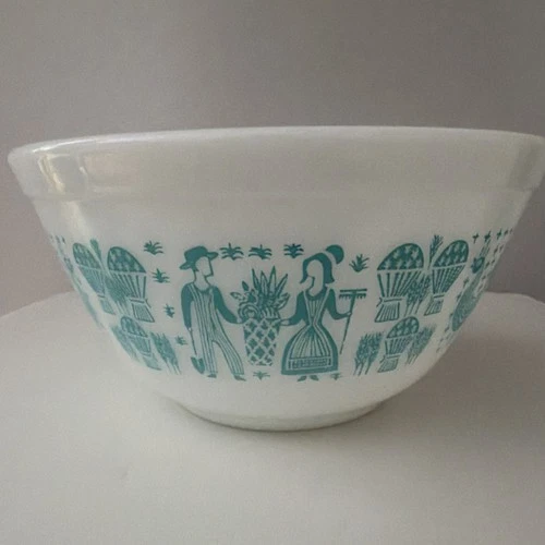 Pyrex Butterprint 404 Mixing Bowl 4 qt White Turquoise Glass Vintage 1950s