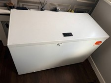 Hotpoint CS2A 400 H FM FA UK 1 freestanding white chest freezer