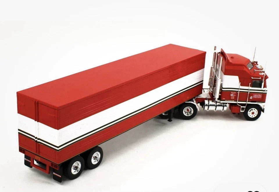 Реплика трактора прицепа 1979 BJ And The Bear Kenworth K100. - Изображение 2 из 3