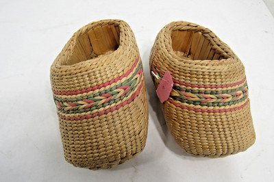 Vintage Hand Woven Decorated Straw Rattan Moccasins Shoes  Small 6.5 Inches Long