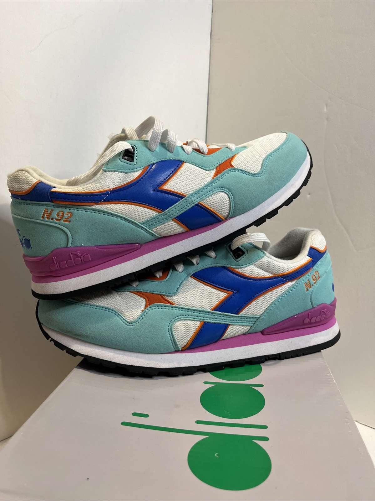 Size 8.5 Mens Diadora Multicolor