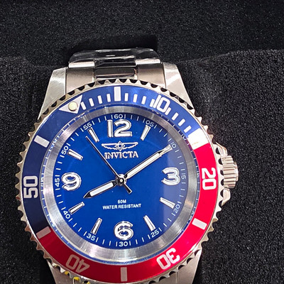 Invicta Invincible Indetail Men's Quartz Diver Watch 40mm Blue Dial