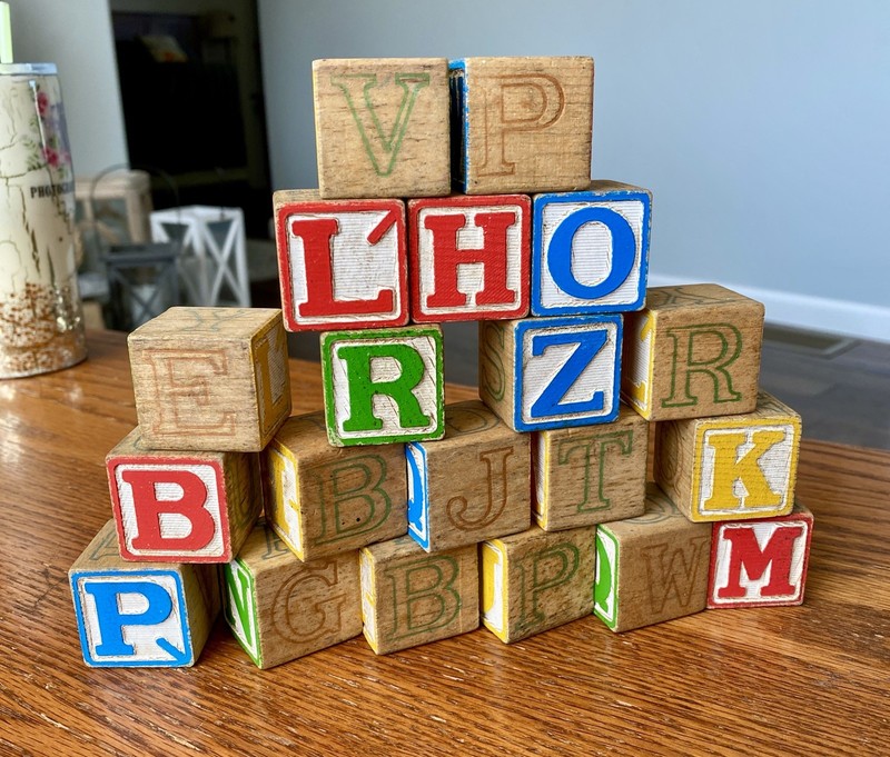 Lot of 20 Vintage Toy Wooden Alphabet Building Blocks Make Words For Display! 