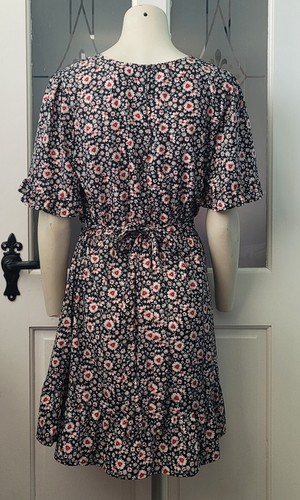 New look Black Daisy Floral Tunic/Mini Dress Size 16 - Picture 3 of 5