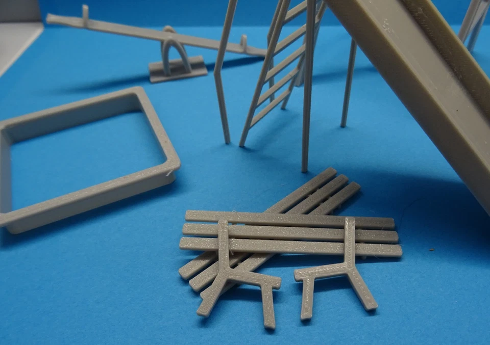 Modellbau Spielplatz Bausatz 1:22,5 – Zubehör für Diorama & Figurenwelten - Bild 4 von 4