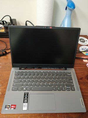 Lenovo IdeaPad Slim 3 14AMN8 Ryzen 5 7520U@2.80GHz 8GB RAM NO DRIVE PARTS 8101