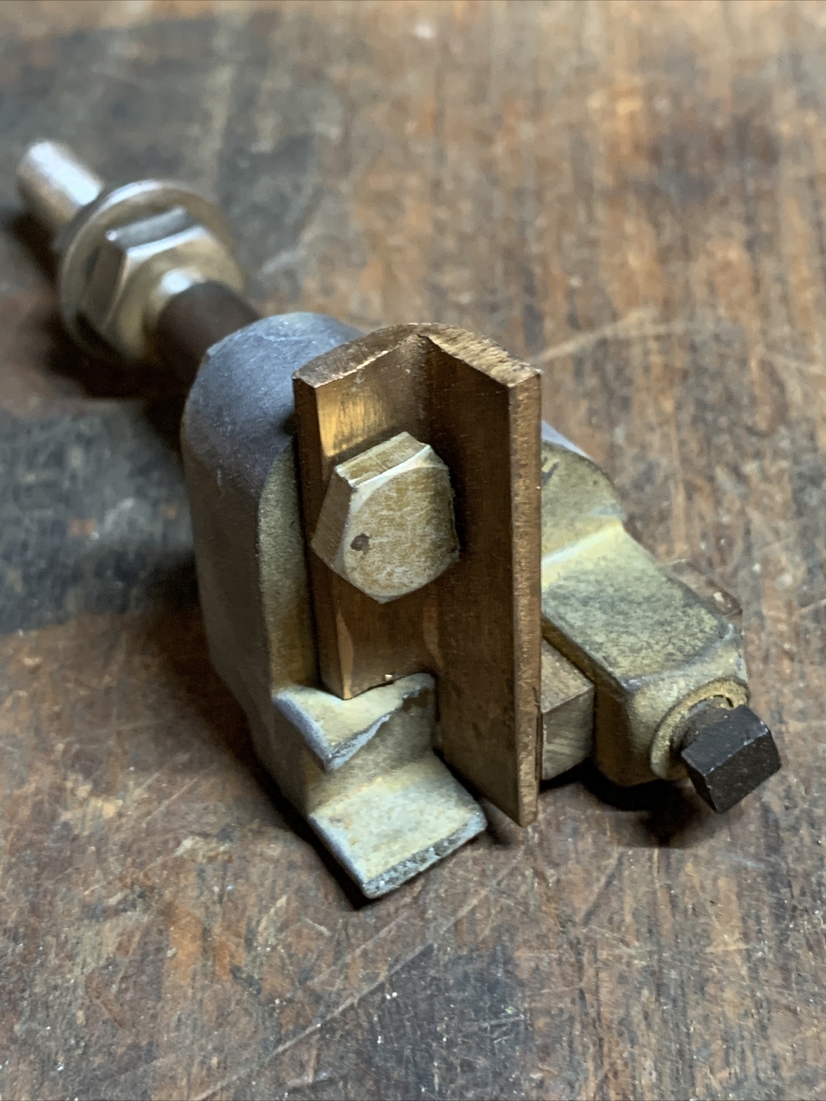 Walker Turner 10” inch Band Saw (Craftsman) Lower  Blade Guide Adjust