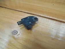 Suzuki 00-02 Bandit 600 & 01-05 1200 FRONT BRAKE LIGHT STOP SWITCH 57460-14J01