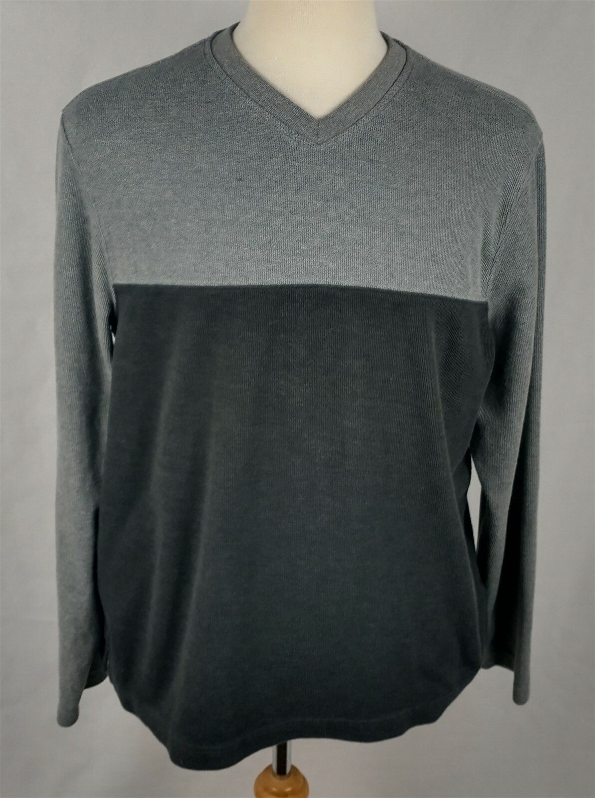 V-Neck Cotton Pullover Sweater Size 