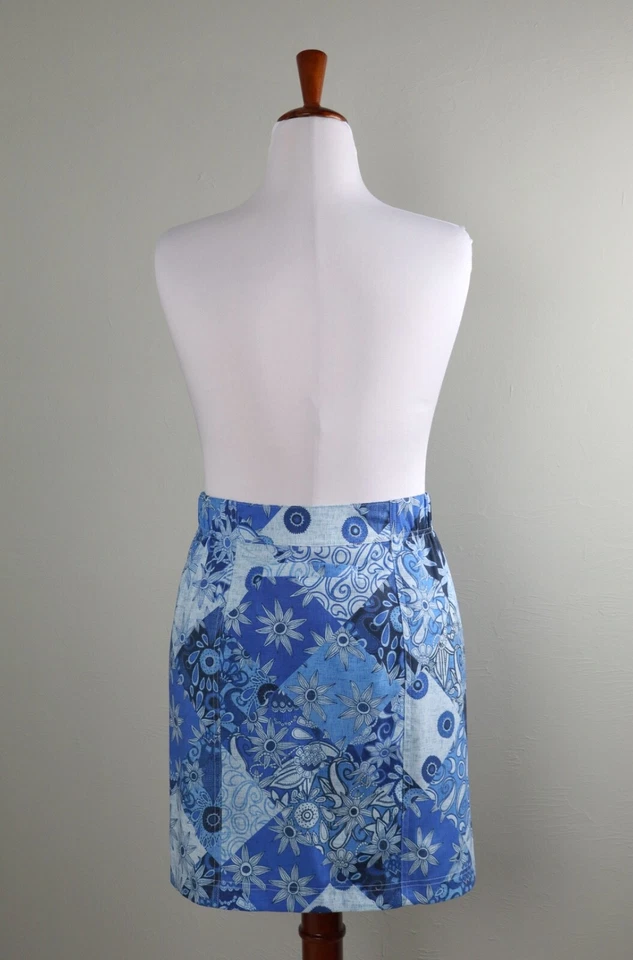 FALDA RASGADA NUEVA CON ETIQUETAS Floral Patchwork Azul Informal Board Falda Talla XL Foto 3 de 4