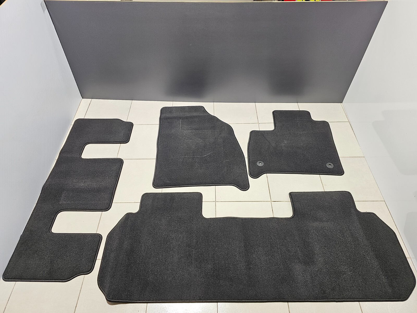 Buick Enclave OEM Floor Mats Carpets Set 2018 2019 2020 2021 2022 2023