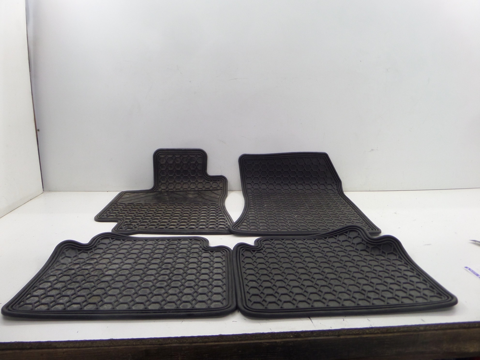 Lexus IS300 Rubber Floor Mats XE10 0105 OEM eBay