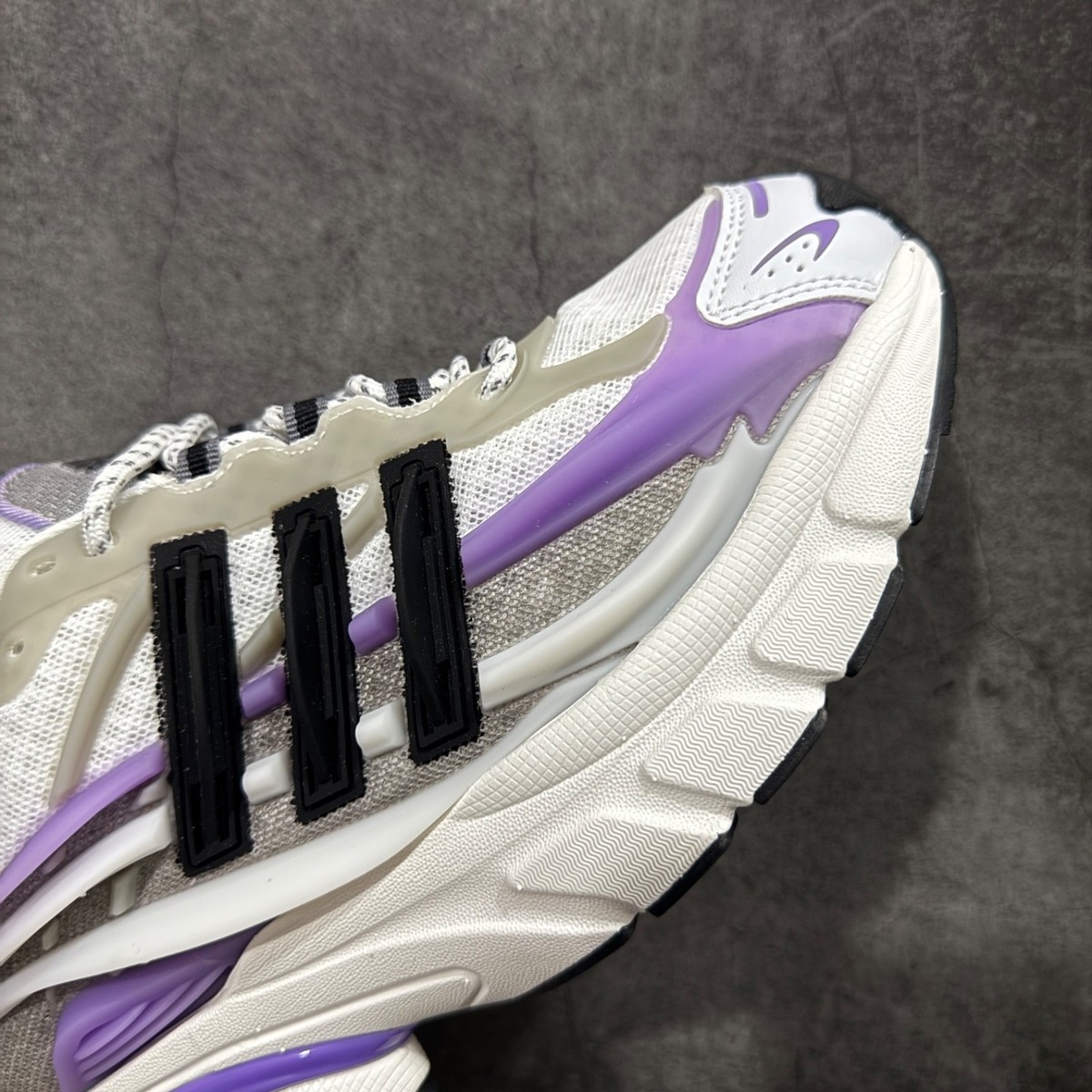 Size 6.5 - Pharrell x VIRGINIA x adidas Adistar Jellyfish Solid