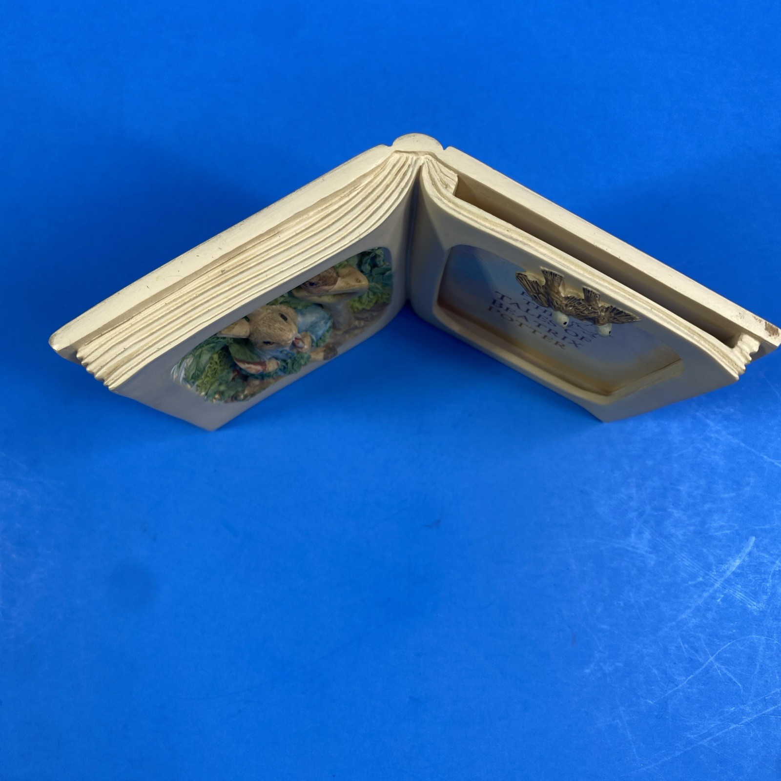 “The Tale Of Peter Rabbit” Beatrix Potter Nursery Enesco 3D Book Photo Frame