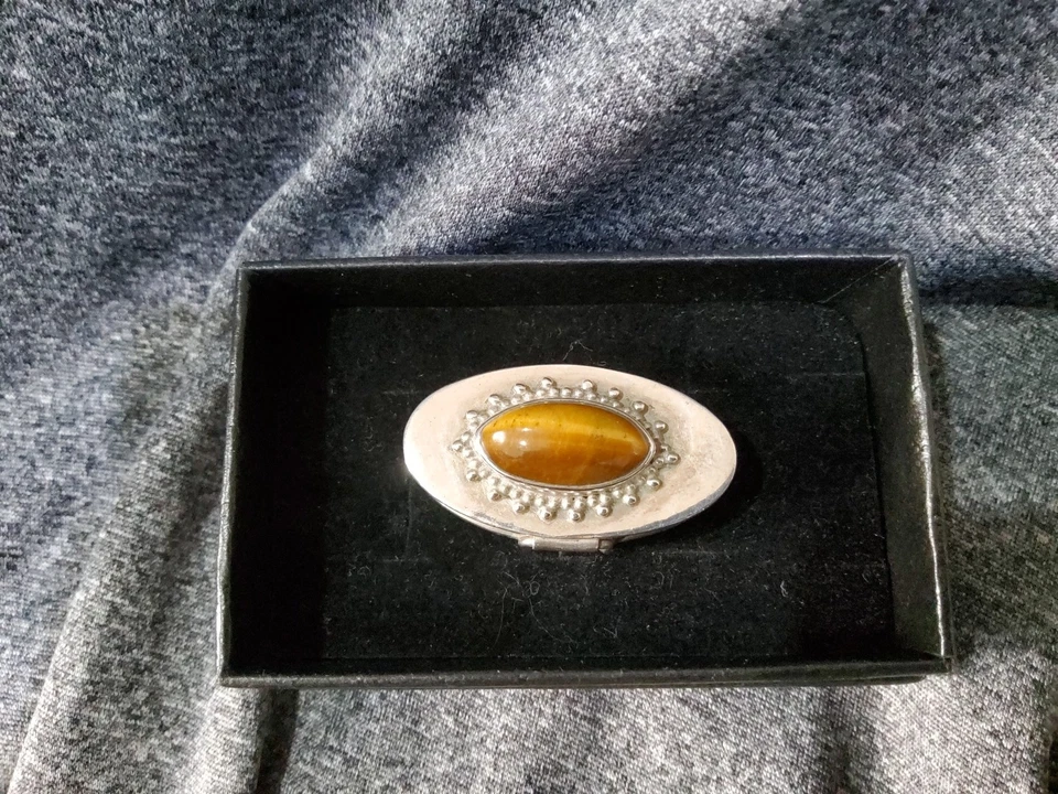 Hallmarked Silver Oval Pillbox Set With An Oval Tigers Eye Stone. - Image 2 of 4