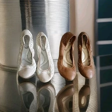 Dexflex Comfort Beige Perforated Ballet Slip On Flats Womens Size 9.5 And US 9