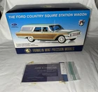 (Mint-in-Box) Franklin Mint 1961 Ford Country Squire Station Wagon 1:24 Diecast
