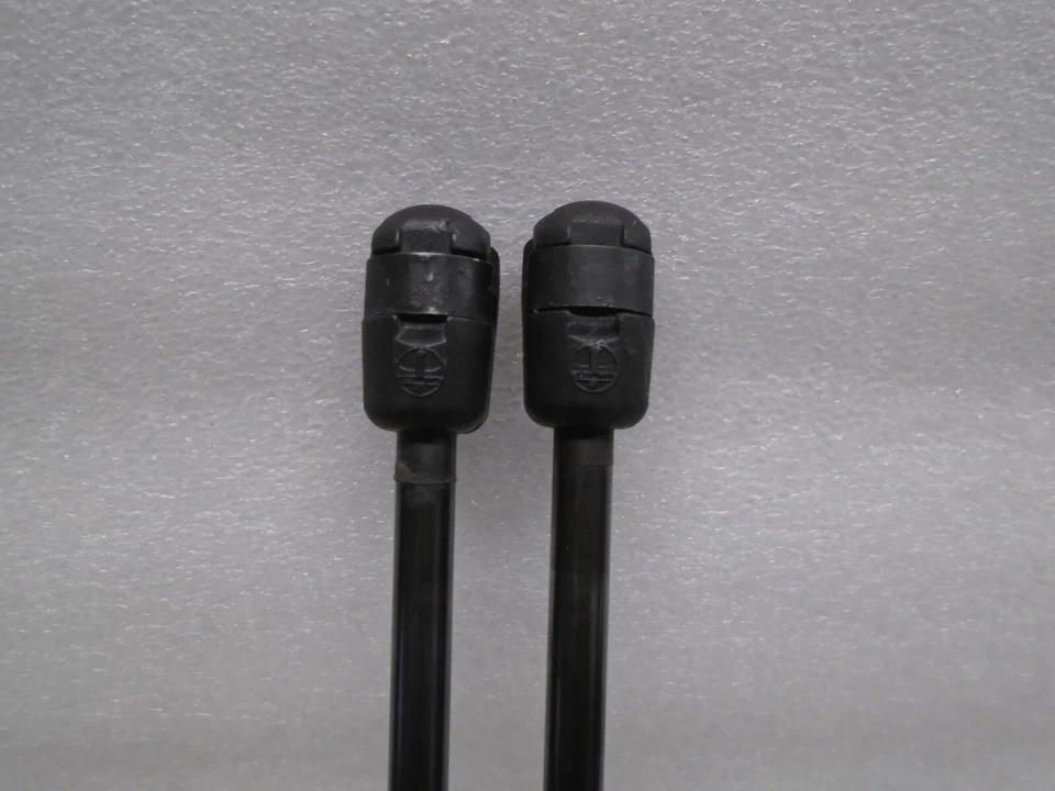 Juego de puntales amortiguadores trasero izquierdo y derecho Volvo S60 2001-2009 OEM DK904118 Foto 3 de 4