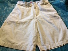 Mens CHAPS light khaki Off White casual dress shorts 32 Flat Front 32x9