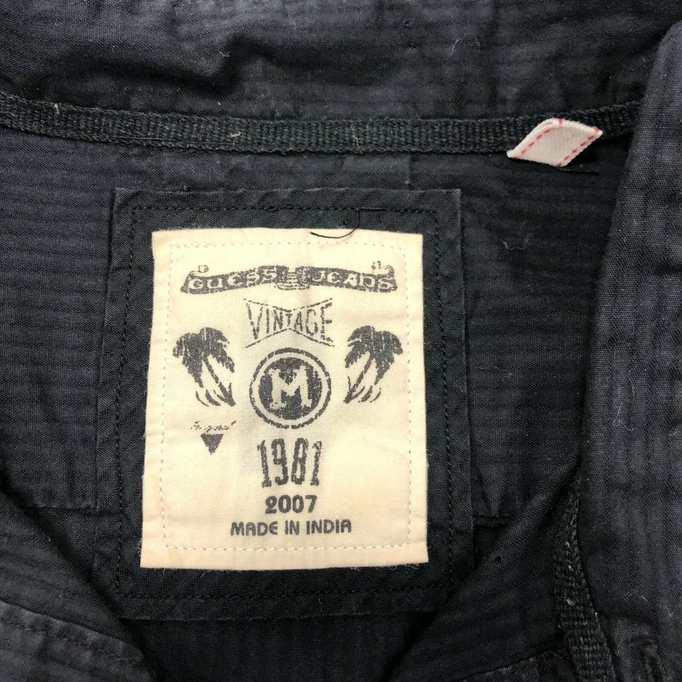 Camisa de vestir negra de manga larga bordada con botones GUESS para hombre talla mediana Foto 4 de 4