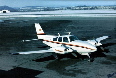 1/10 Maßstab Beechcraft Baron Plans, Schablonen und Anleitung 48ws