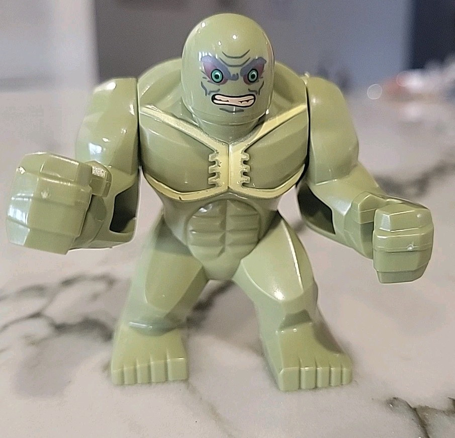 Marvel Incredible Hulk. Abomination Bigfig In Action.
