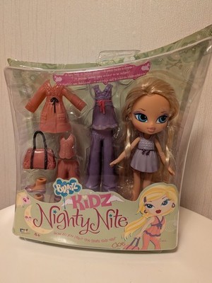 MGA Entertainment Bratz Kidz Nighty Nite Cloe Modepuppe Puppe mit Outfits Neu