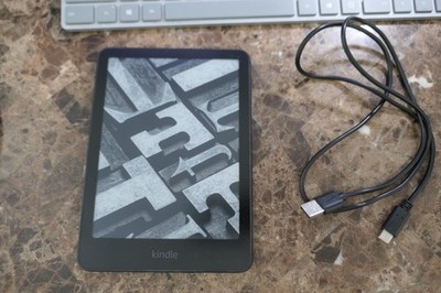 Amazon Kindle Paperwhite (12th Generation) SA568B 16GB | Black