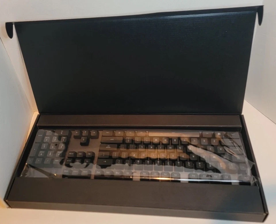 Logitech G413 Mechanical Gaming Keyboard - Carbon (Black) 920-008300 - Image 3 of 4