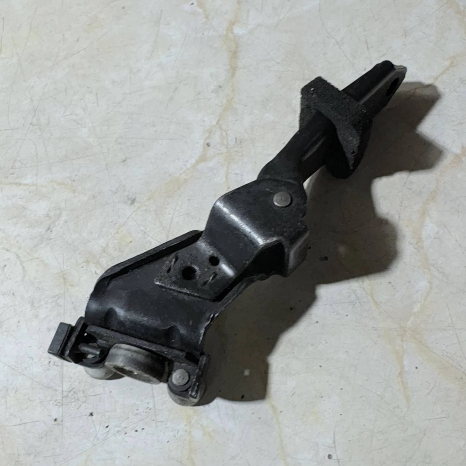 VW Caddy 2K0843336A right sliding door middle roller hinge actual listing part