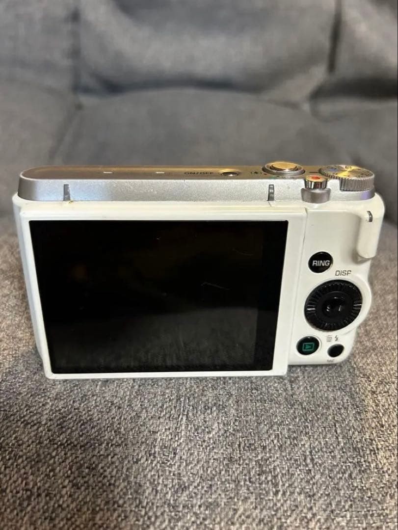 CASIO EXILIM EX-ZR1000 ホワイト　液晶難あり　ジャンク ジャンク品☆CASIO EXILIM EX-ZR1000 本体 - メルカリ