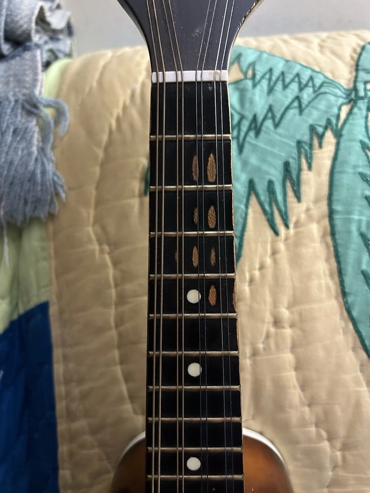 ***HARMONY, KAY ELECTRIC MANDOLIN 1960s PLAYS NICE*** - Image 3 of 4