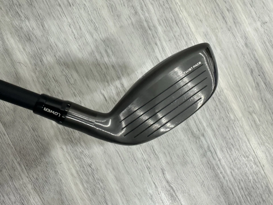 Mano izquierda TaylorMade Qi35 Rescue 22* 4H híbrido Reg Fuji Ventus azul 6S usado Foto 3 de 4